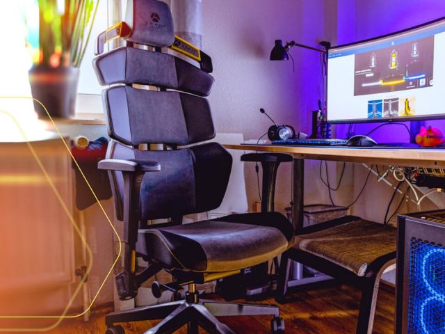 Adept Gamingstuhl mit Setup