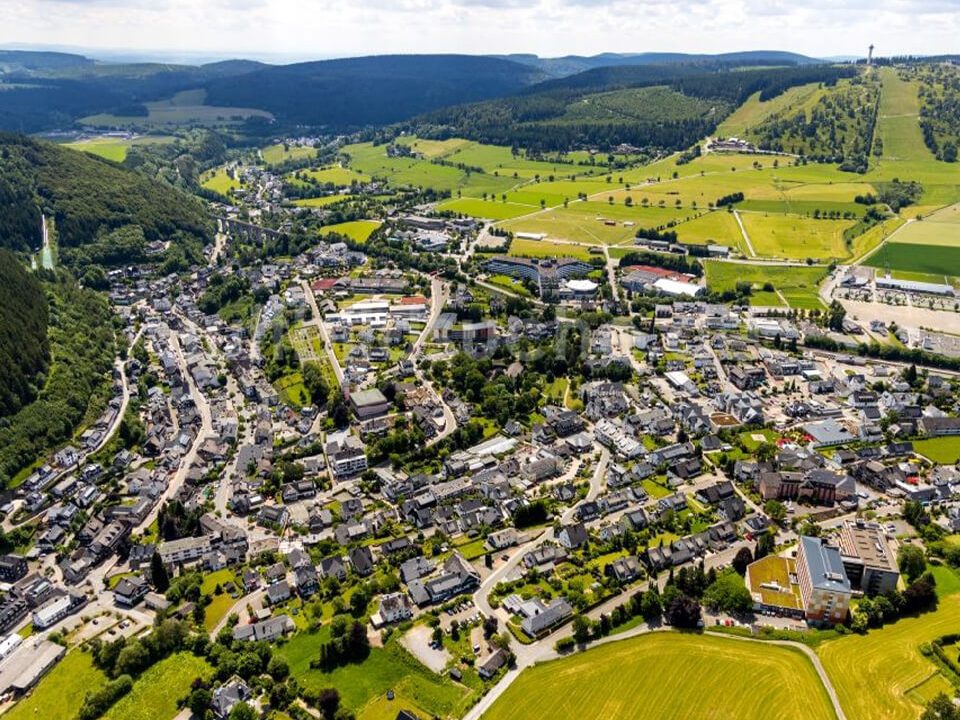 Drohnenansicht der Gemeinde Willingen